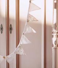 Load image into Gallery viewer, Bonne Mere Glitter Stars Bunting - POWDER