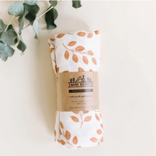 Load image into Gallery viewer, MUSLIN SWADDLE - LEAVES AMBER