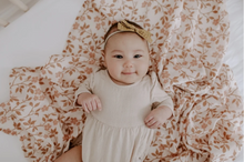 Load image into Gallery viewer, MUSLIN SWADDLE - MAGNOLIA TREE BROWN