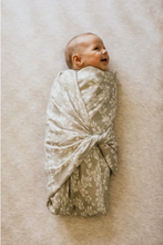 Load image into Gallery viewer, MUSLIN SWADDLE - GARDEN FLORAL - LEAFY SPRIG GRAY