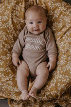 Load image into Gallery viewer, MUSLIN SWADDLE - LEAFY SPRIG MUSTARD