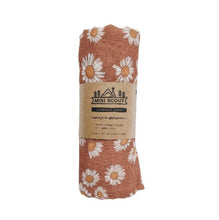Load image into Gallery viewer, MUSLIN SWADDLE - DAISY CLAY BROWN
